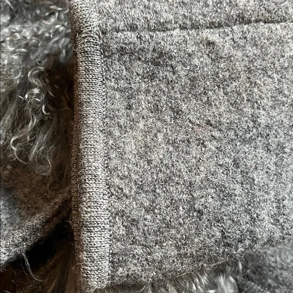 Chic Gray wool jacket with real lamb fur, medium size woman! So warm, chic - Picture 12 of 17